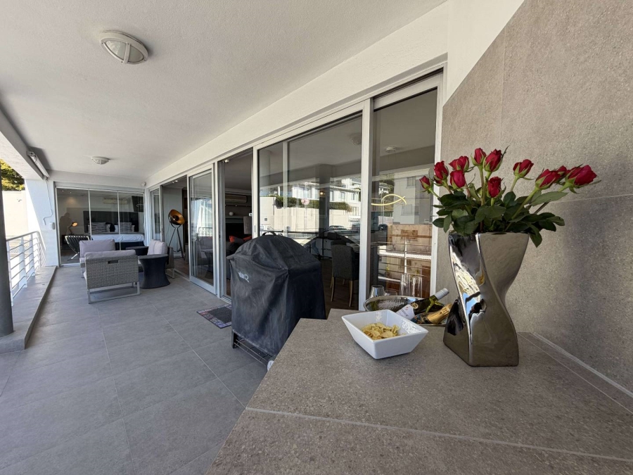 To Let 3 Bedroom Property for Rent in Sea Point Western Cape